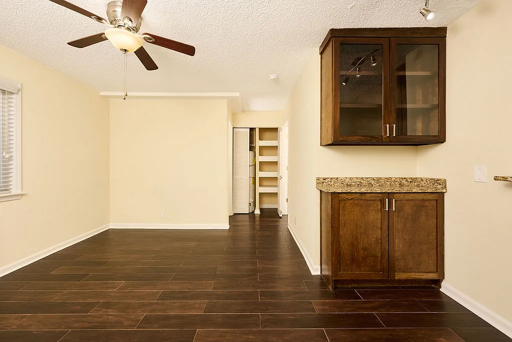 The Buckhead Cottage - 3 — Photo 3