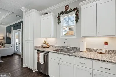 104 Pomegranate St — Photo 19