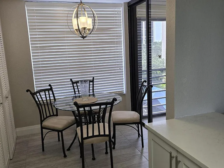 7580 Regency Lake Dr #402 — Photo 5