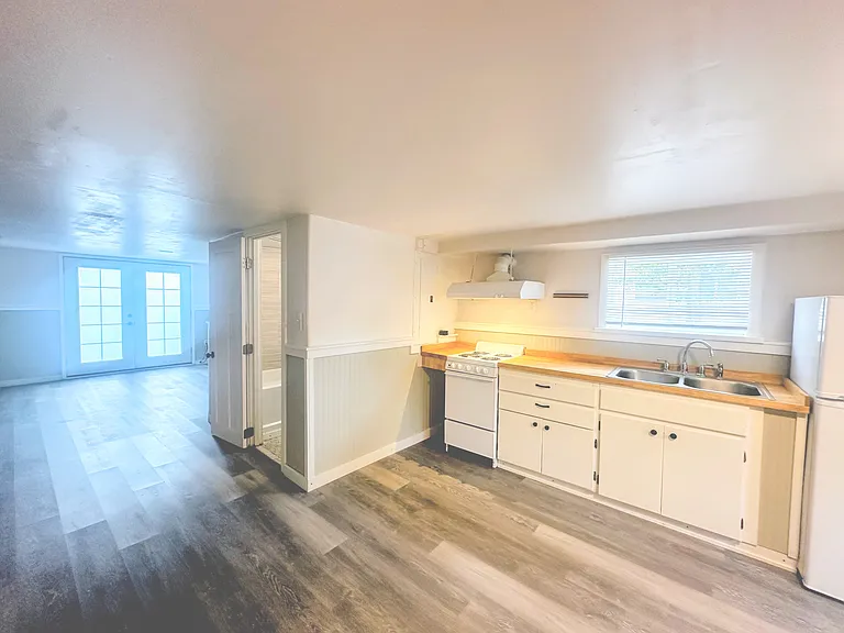 290 S Mountain Ave #1 — Photo 8