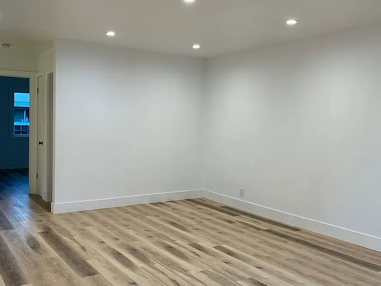 141 N Eldorado St — Photo 8