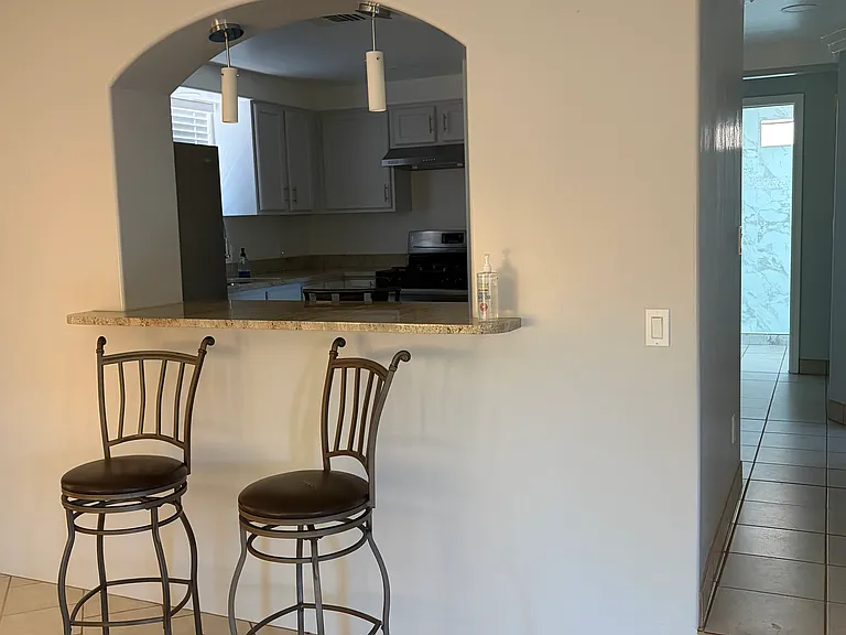 1611 W Delaware St — Photo 3