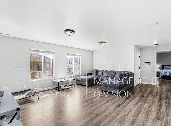4th image of 3812 E Rock Creek Rd APT 8