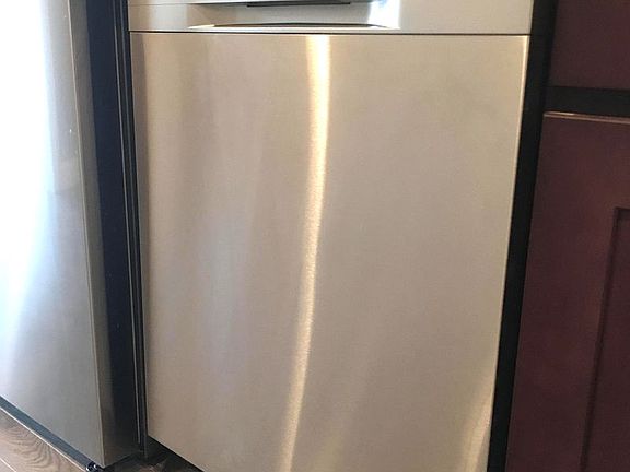 3rd image of 730 Sackett St APT 3L