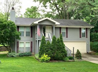 609 Lakewood Dr, Lake Saint Louis, MO 63367