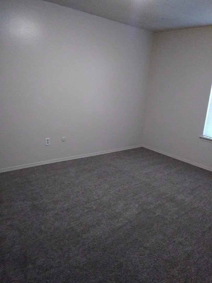 2 bed, 832 sqft, $825 — Photo 4