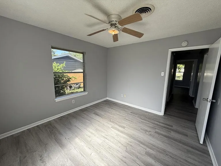 1204 S 7th St — Photo 31