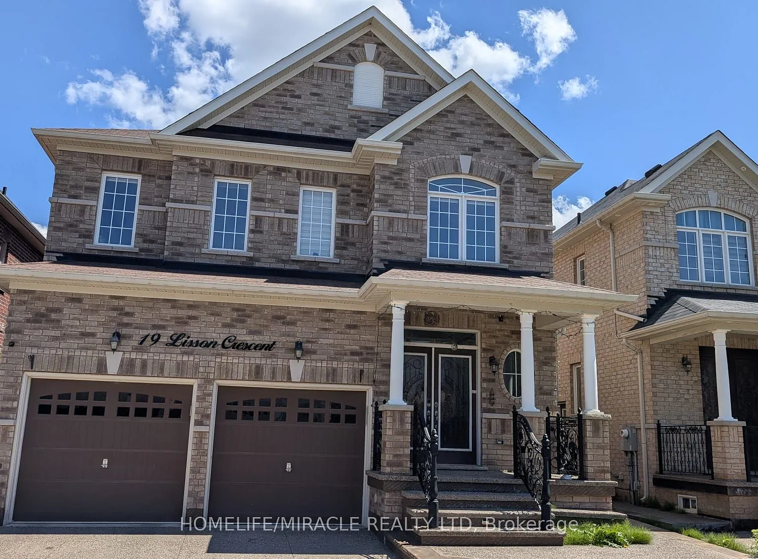 4 bed, $3,850 — Photo 1