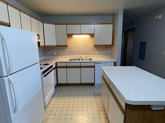 2nd image of 510 Washington St #993241A7C