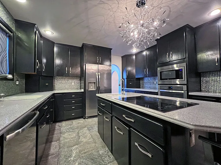 7512 Leif Ericson Dr — Photo 22
