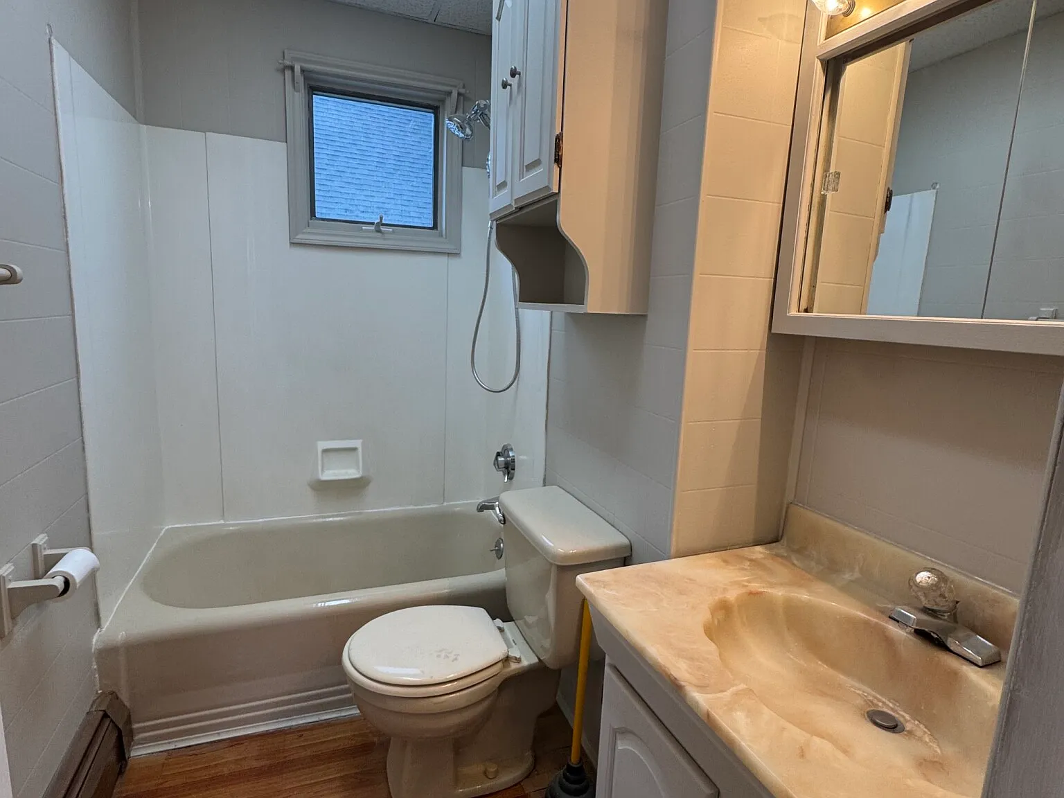 2 bed, 1200 sqft, $2,800 — Photo 4
