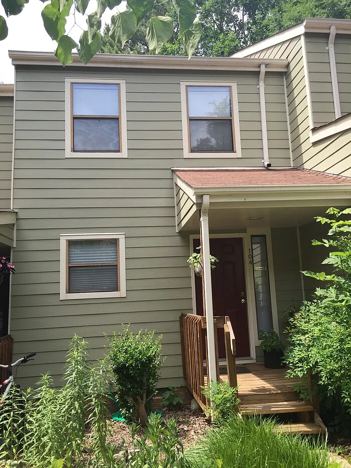 Building Photo - 104 Cedarwood Ln