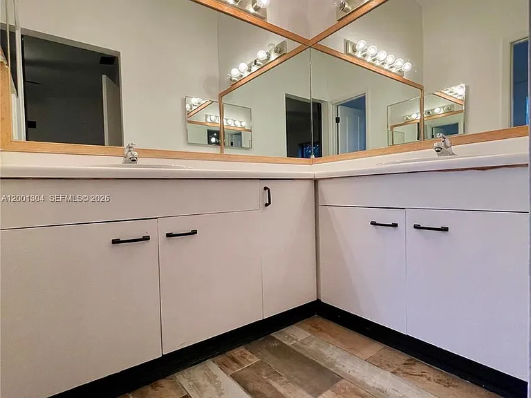 11288 SW 9th Ct — Photo 11