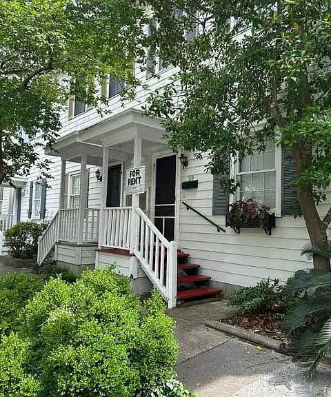 513 E Gordon St — Photo 1