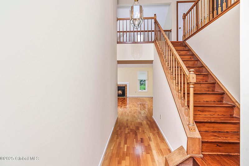 4th image of 11 Standish Drive