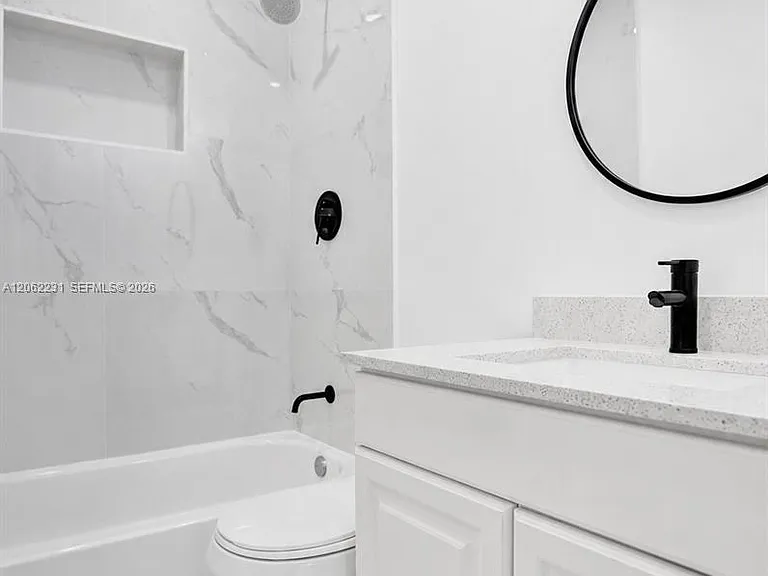 20 NE 29th St — Photo 9