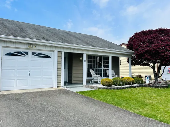 13 Romford Lane, Manchester, NJ 08759