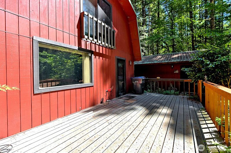 4th image of 830 N Lake Cushman Road
