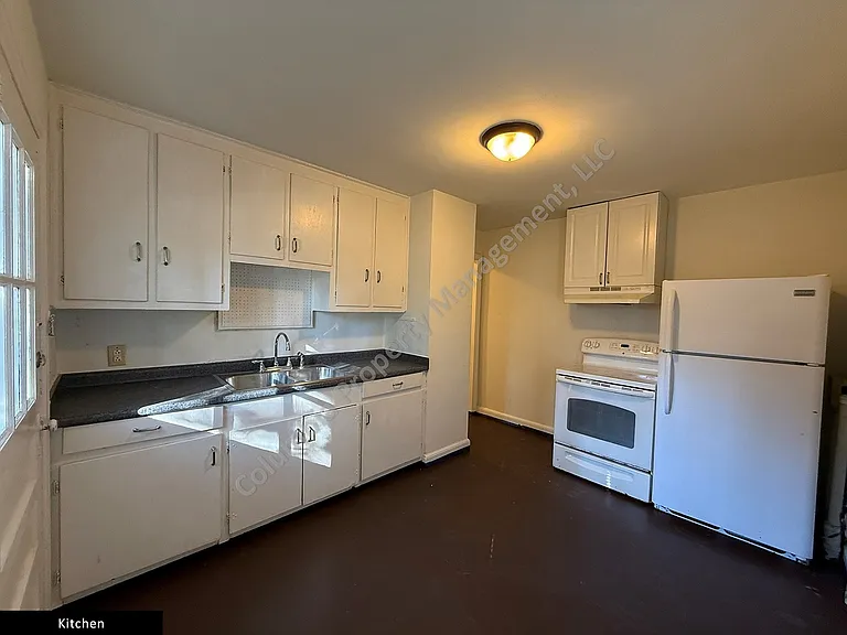 517 Deerwood St #D — Photo 4