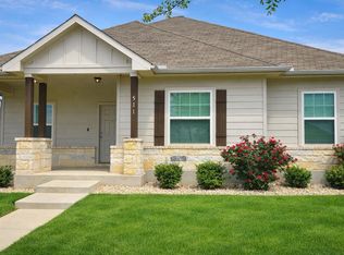 511 Pulitzer Dr, Hutto, TX 78634