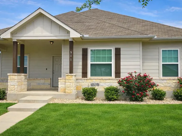 511 Pulitzer Dr, Hutto, TX 78634
