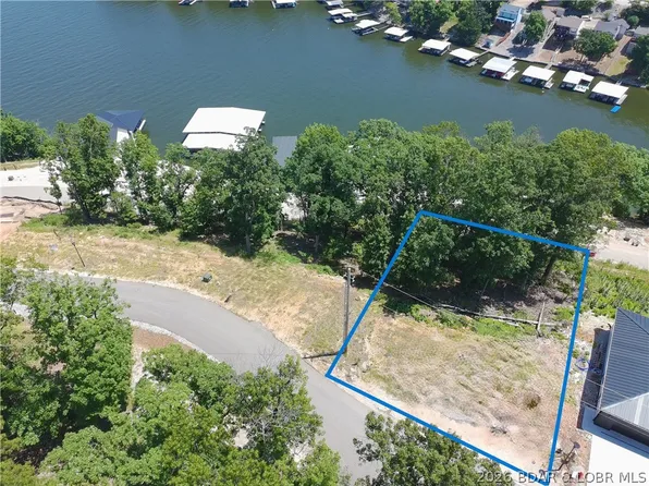 25 Redbud Rd, Lake Ozark, MO 65049