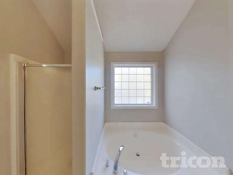 238 Greenland Dr — Photo 10