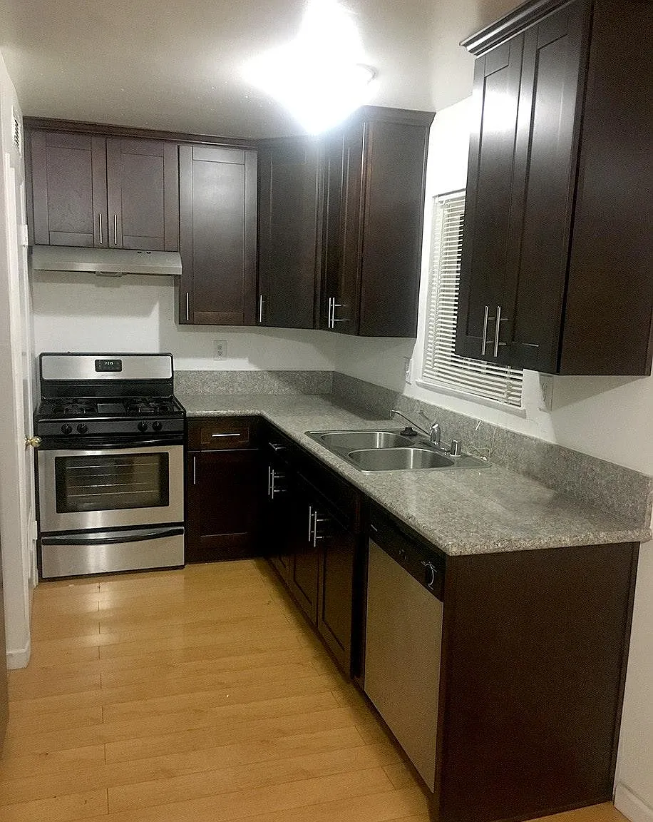 3 bed, 975 sqft, $3,000 — Photo 4