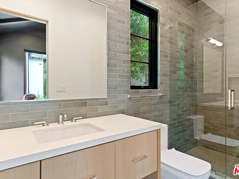 5041 Noeline Ave — Photo 34
