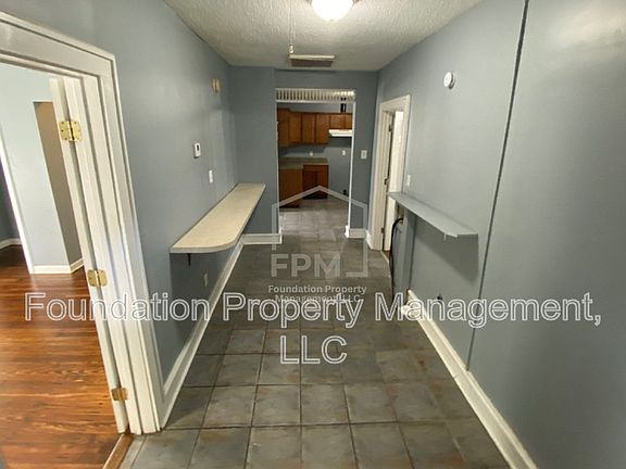 5th image of 3563 Rockwood Ave