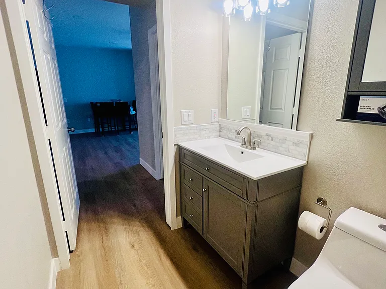 8555 W Russell Rd #1002 — Photo 29