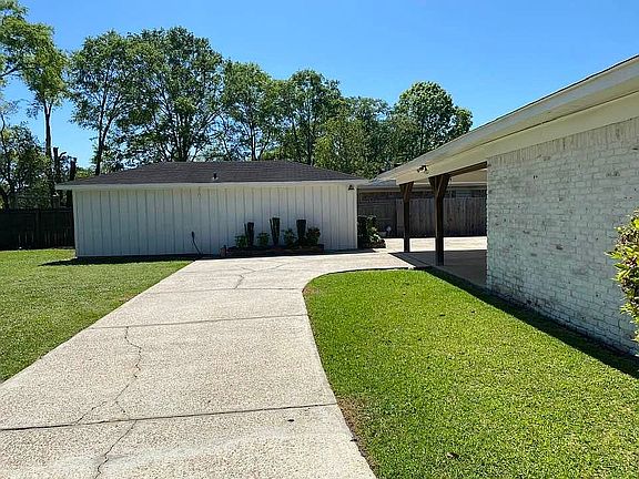 Driveway 2, and Shop