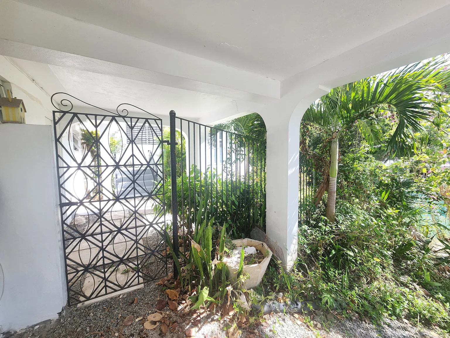 3 bed, $2,000 — Photo 3