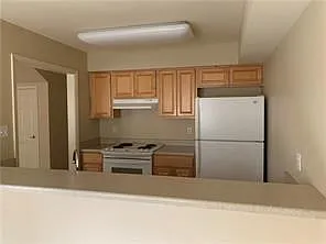 3 bed, 2.5 bath, 1525 sqft, $1,695 — Photo 3