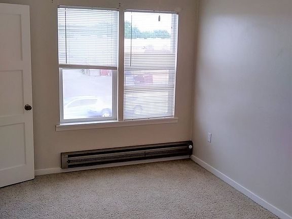 5th image of 1421 Jadwin Ave