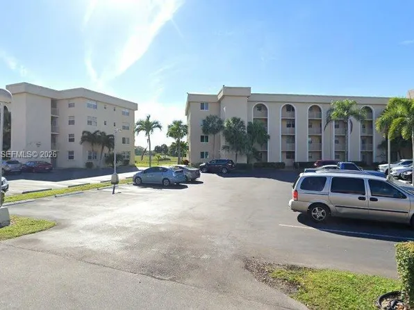 3241 Holiday Springs Blvd APT 204, Margate, FL 33063