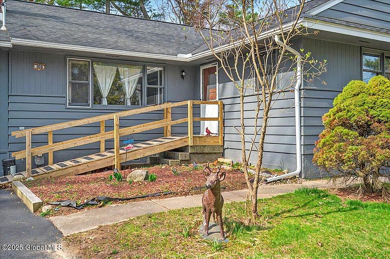 3rd image of 108 Woodin Road