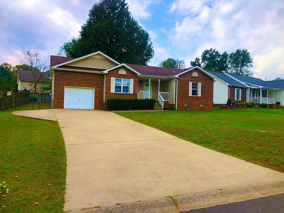 1st image of 378 Woodtrace Dr
