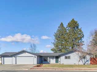 1101 N Rose St, Phoenix, OR 97535