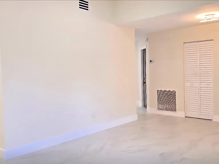 11516 SW 54th St — Photo 30