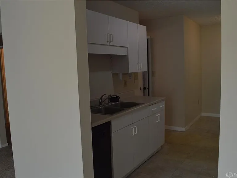 1217 Robbins Run Ct — Photo 27