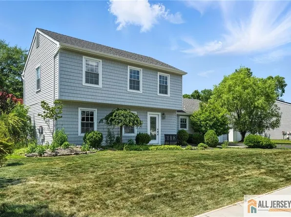 1072 Lake Placid Dr, Toms River, NJ 08753