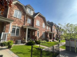 4 Yewtree Way, Whitby, ON L1R0E2