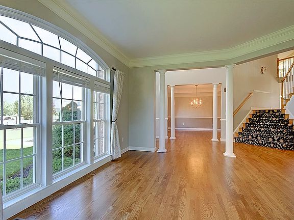 3rd image of 3441 Sonoma Way