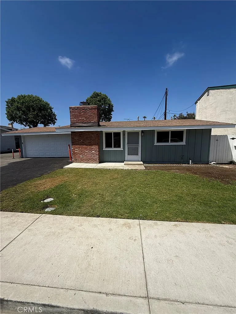 2 bed, 1.5 bath, 900 sqft, $3,500 — Photo 1
