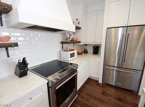 5th image of 1035 3rd AVE S #411