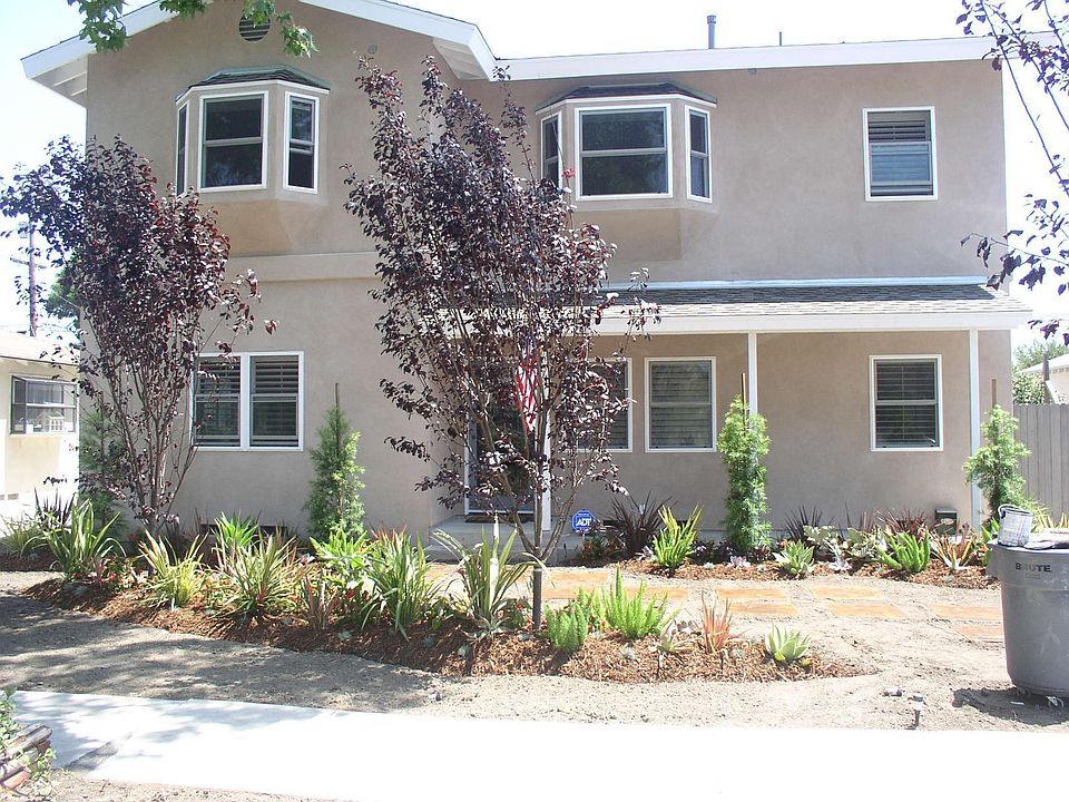 Shortly after house was finished before lawn
