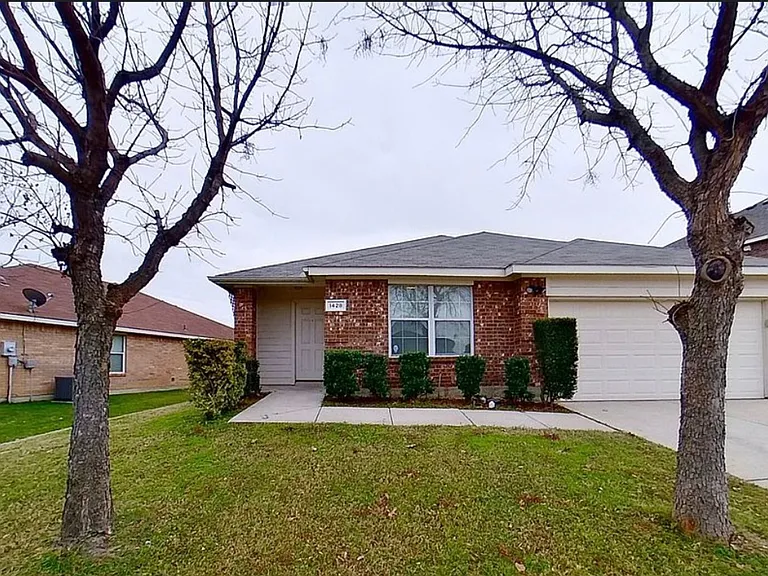 1428 Wind Dancer Trl — Photo 1