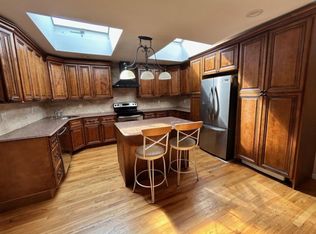 1380 Bellmore Ave, Bellmore, NY 11710
