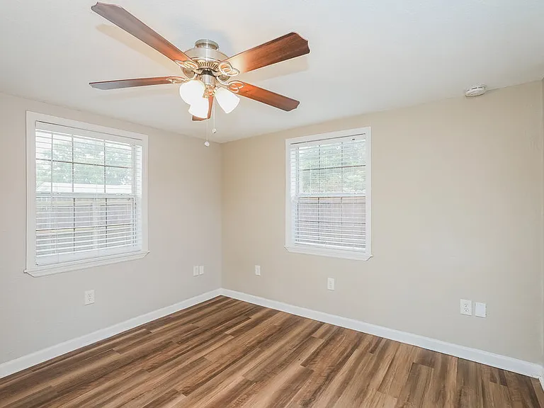 6024 Boxwood Dr — Photo 11